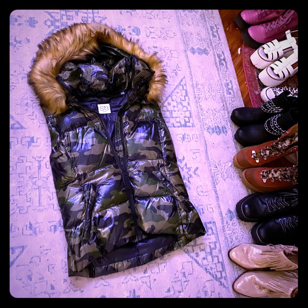Camouflage Hooded Vest with Faux Fur Trim